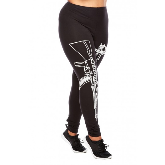 1x-3x New Plus Size Gun Leggings - Picture 3 of 6